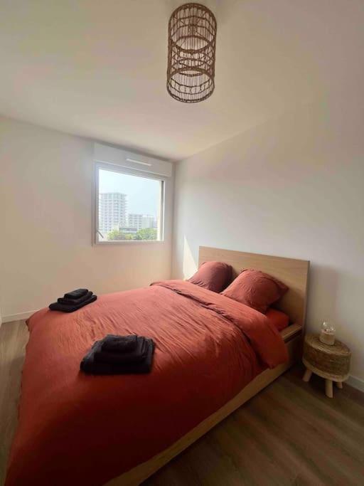 Superbe Appartement Neuf Dans Residence Familiale Aux Portes De Paris Avec Parking Іврі-сюр-Сен Екстер'єр фото